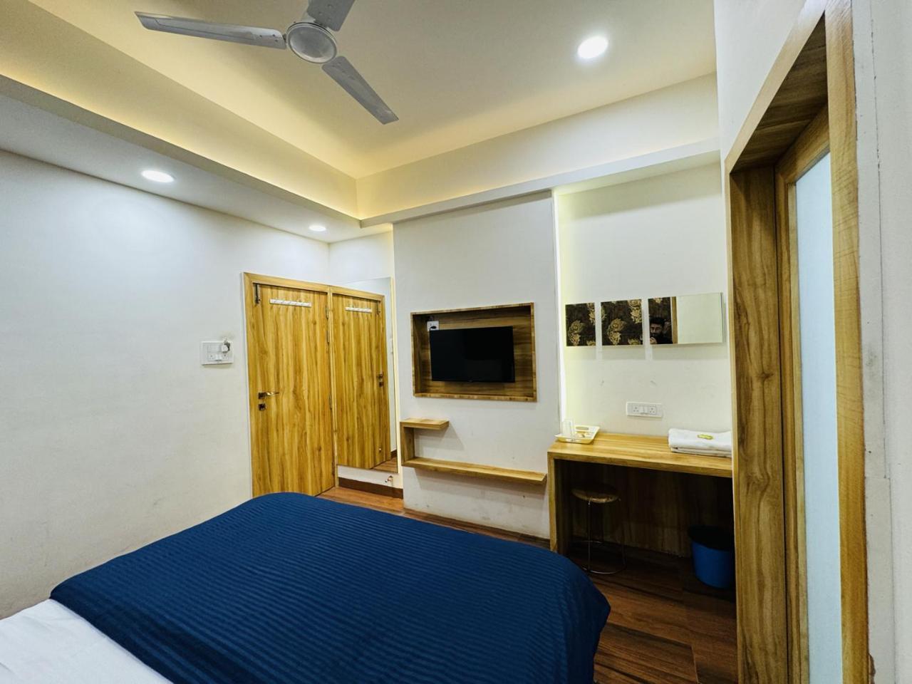 Hotel Shree Mahakal Krapa Ujjain Ngoại thất bức ảnh